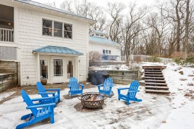 House  Fennville