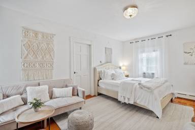 Bed and breakfast  Holderness