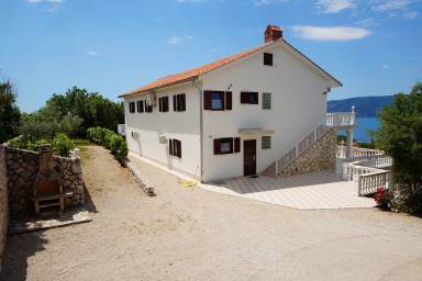 Ferielejlighed  Pinezići