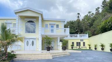 House  Charlotte Amalie