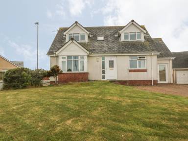 Cottage  Cemaes Bay