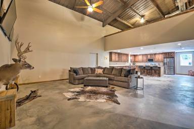 House  Yantis