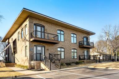 Condo  Powdersville
