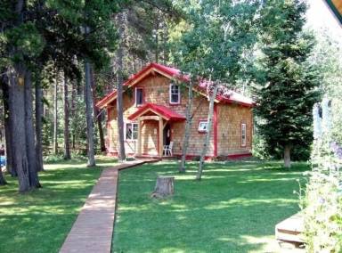 House East Glacier Park Village