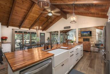 Cabin Mariposa