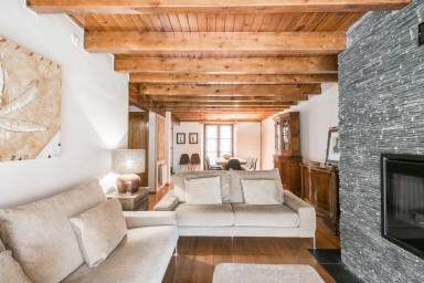 Casa Viella