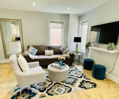 Apartment Pickering