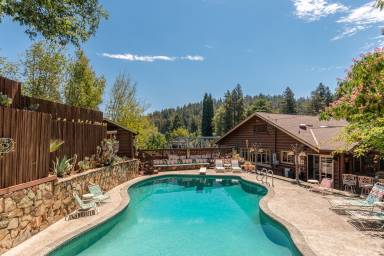 Villa  Forestville