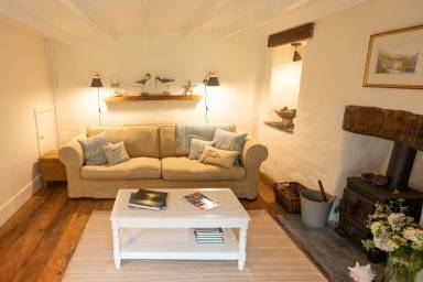Cottage  Carnhedryn
