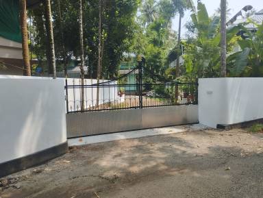 Villa  Thrissur