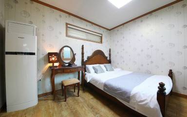 Condo Jeodong-gil
