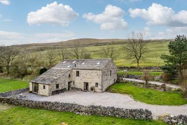 Farmhouse  Conistone with Kilnsey