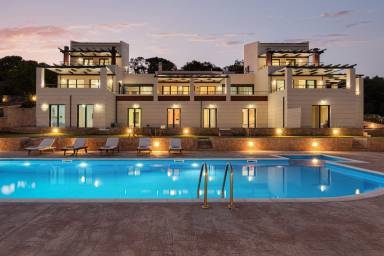 House Kavos