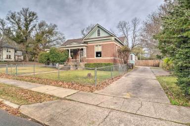 House Highland, Stoner Hill