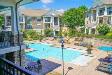 House  Flowery Branch