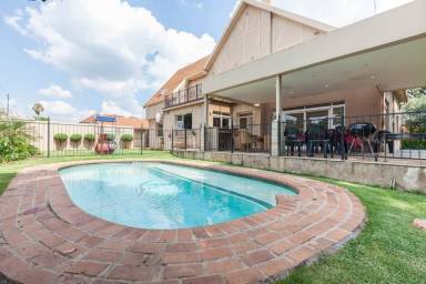 House  Bagleyston