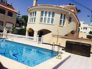 Villa Dehesa de Campoamor