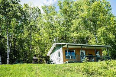 Lodge  Roberval