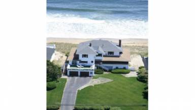House  Salisbury Beach