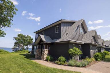 Cottage  Gull Lake