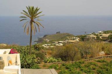 House Pantelleria