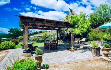 House  Ukiah
