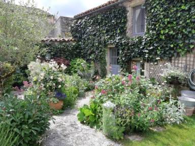 Bed and breakfast  Bon-Encontre
