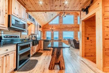 Cabin Beaver Creek