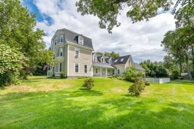 House  Lunenburg