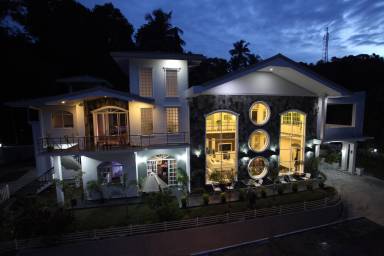 Resort  Aruppola