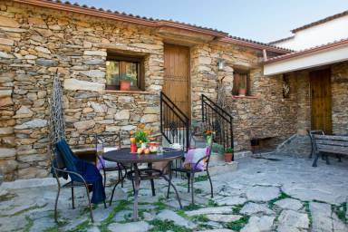 Casa Laroya