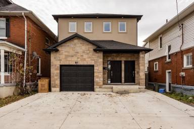 House  Welland