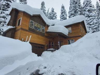 House  Donner Lake Village