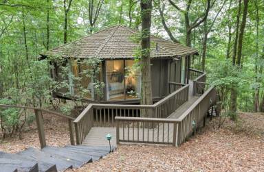 House Big Canoe