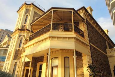 Apartment Glenelg