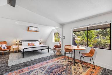 Lodge Mount Shasta