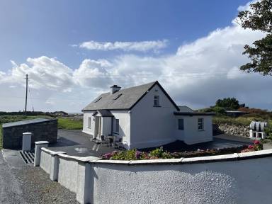 Cottage Carna