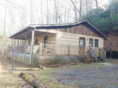 Cabin  Cherokee