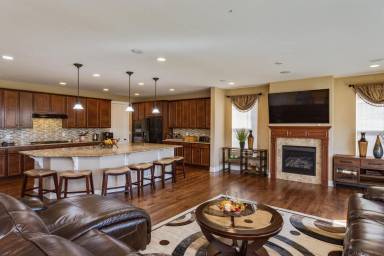 House  Castle Pines