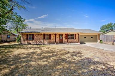 House Waxahachie