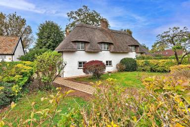 Cottage  Roxton