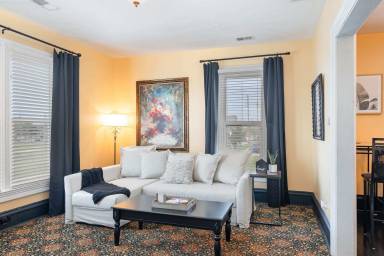 Apartment Beverly Shores