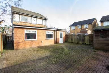 House  Horwich