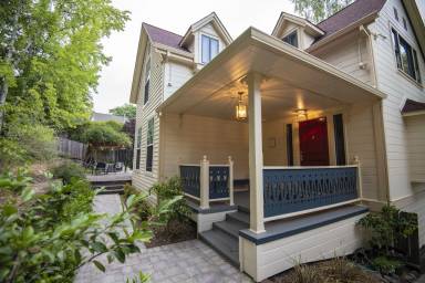 House  Sebastopol