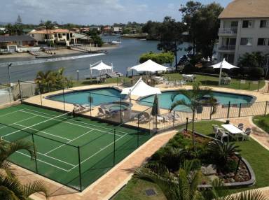 Serviced apartment Runaway Bay