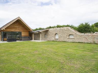 Cottage  Burtle