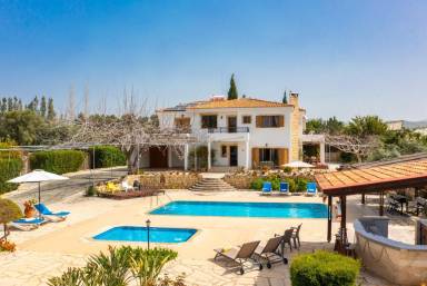 Villa Argaka