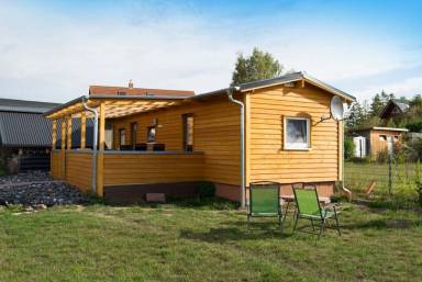 House Glowe