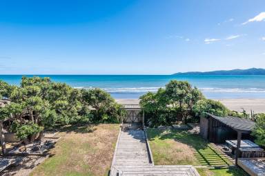 House Raumati Beach