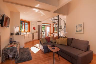 Cottage  Port Moody